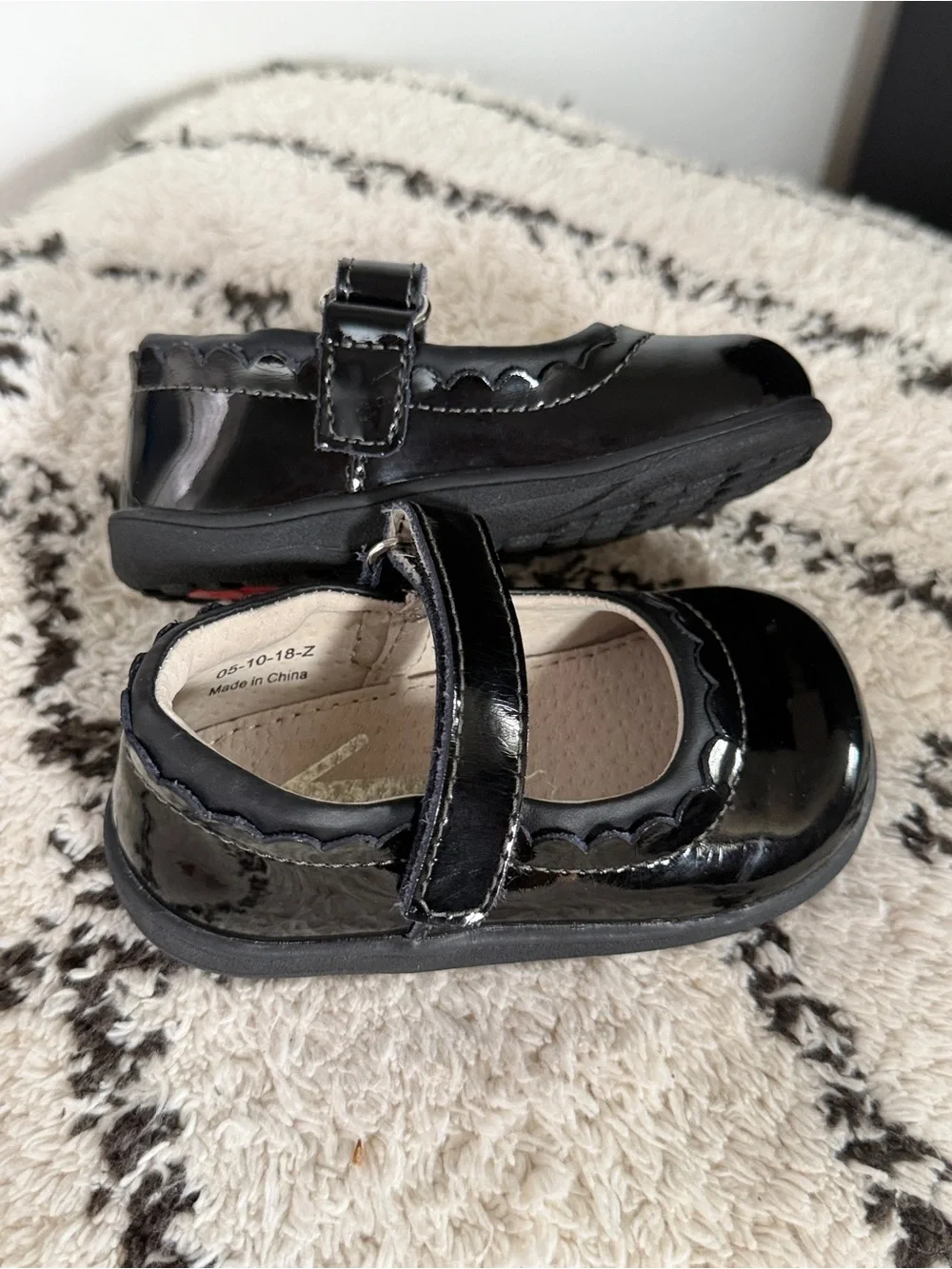 See Kai Run Toddler Girls Black Patent Mary Jane Shoes Size 5 Dress School